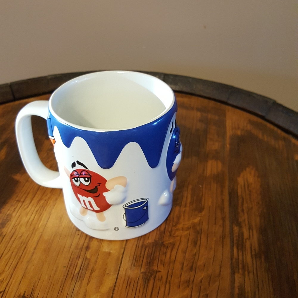 M&M' s painting mug, yellow, red, and blue